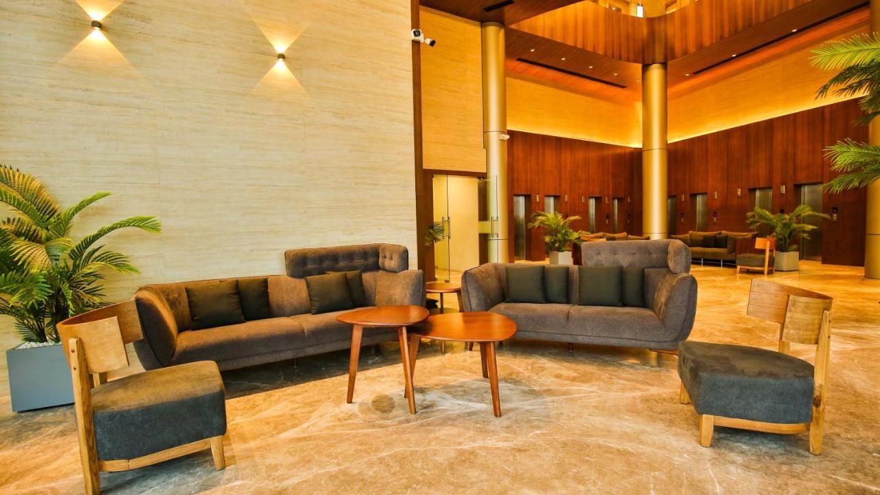 The Weekend Address Otel Surat Dış mekan fotoğraf